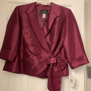 Eggplant color Womens tie top Evening Wear new with tags size 1X